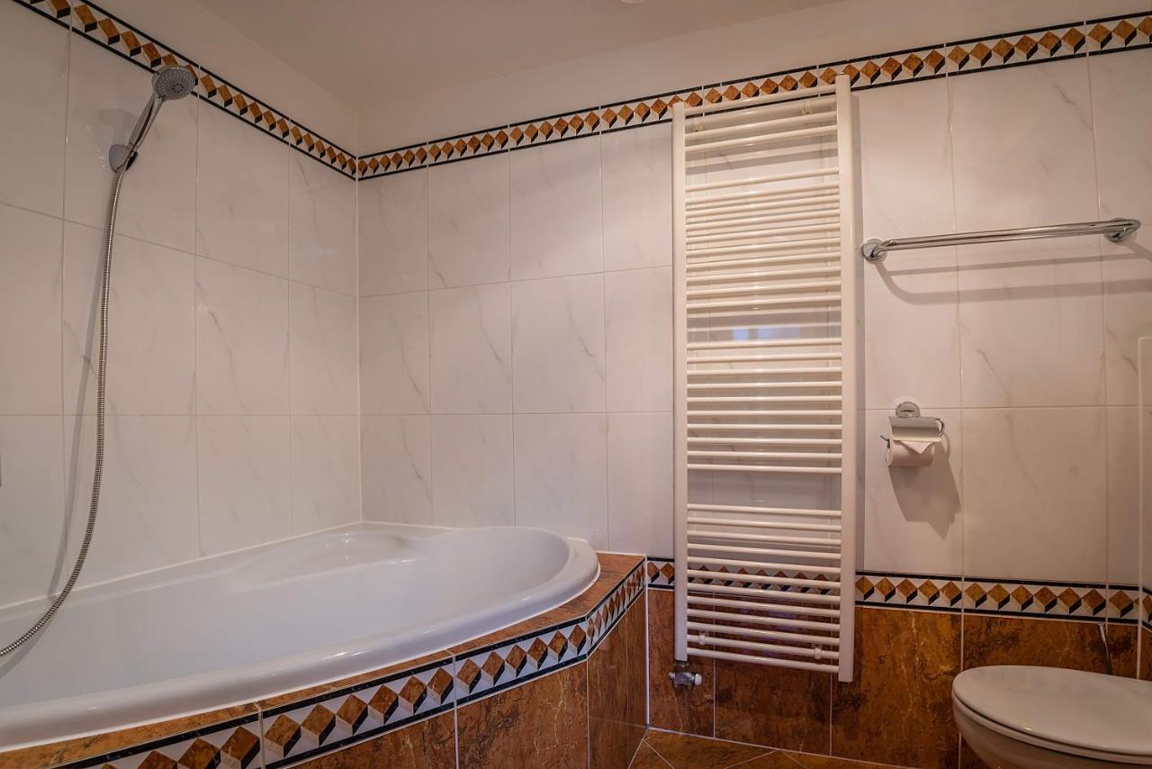 Moment - Bistro & Ubytovanie Otel Batizovce Dış mekan fotoğraf